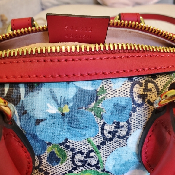 Brand new Gucci mini purse - Picture 5 of 11